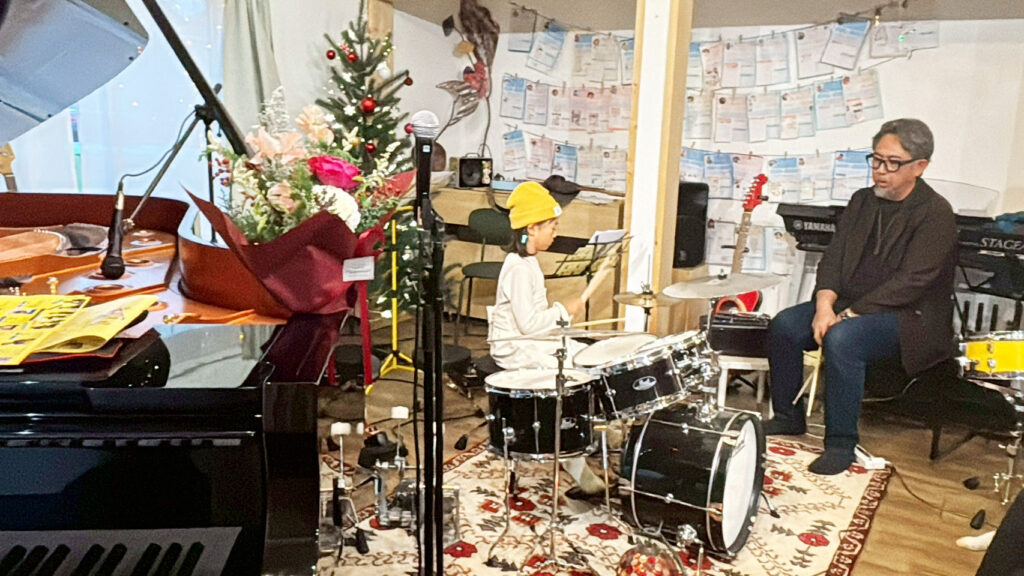 荒川本郷教室にて開催、ドラム発表会の様子5